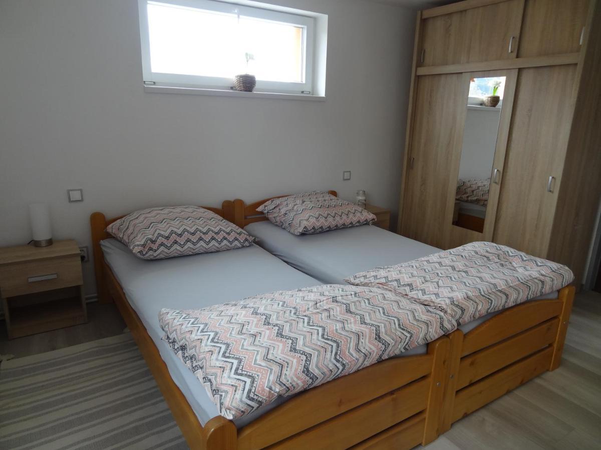Apartman Karovi Дестне в Орлицки хора Екстериор снимка