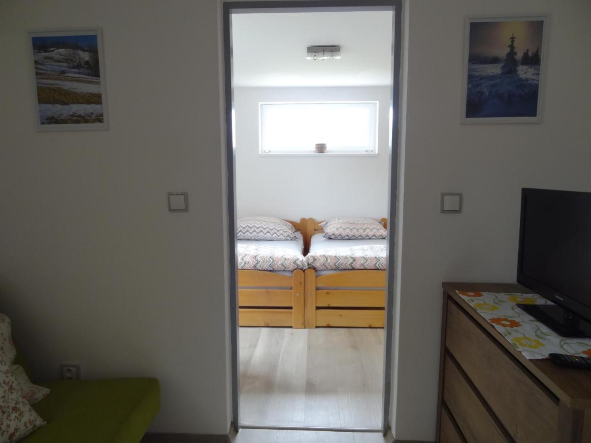 Apartman Karovi Дестне в Орлицки хора Екстериор снимка