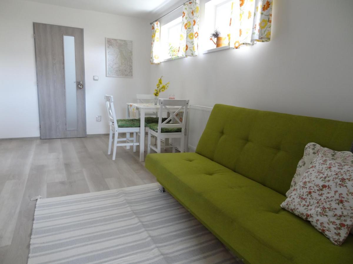 Apartman Karovi Дестне в Орлицки хора Екстериор снимка